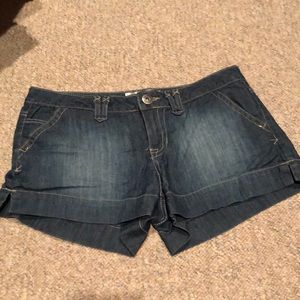 Stretchy jean shorts